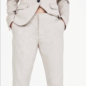 Zara suits set  ,Because size L . Color light tan